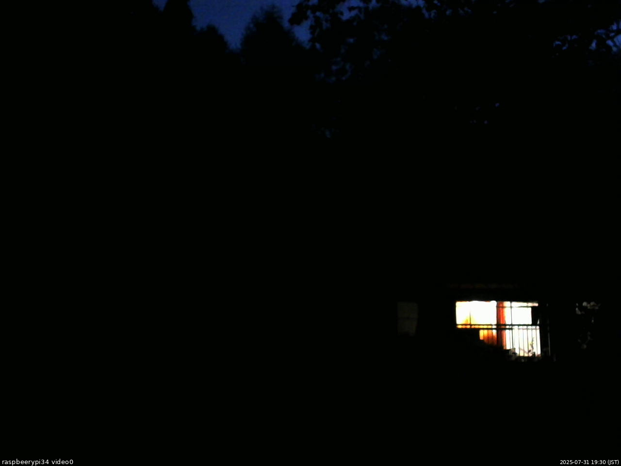 長野県菅平高原 ゆたか山荘 西側(坂上) 2025/07/31 19:30