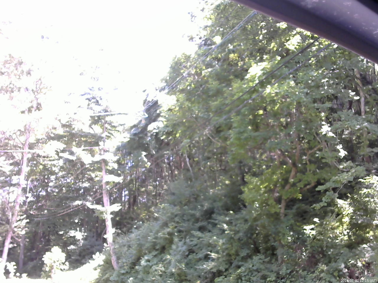 長野県菅平高原 ゆたか山荘 東側上空 2025/07/31 12:15