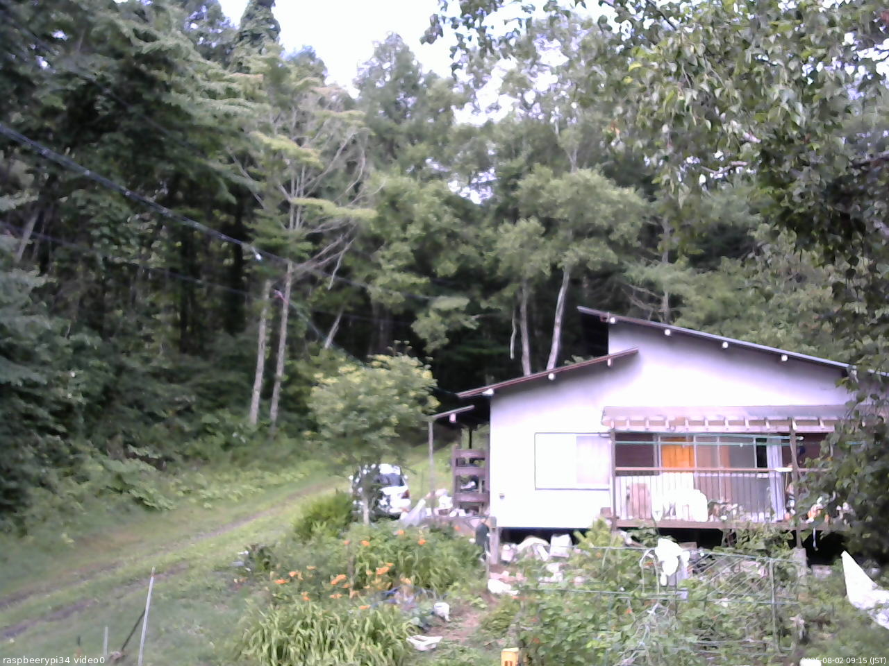 長野県菅平高原 ゆたか山荘 西側(坂上) 2025/08/02 09:15