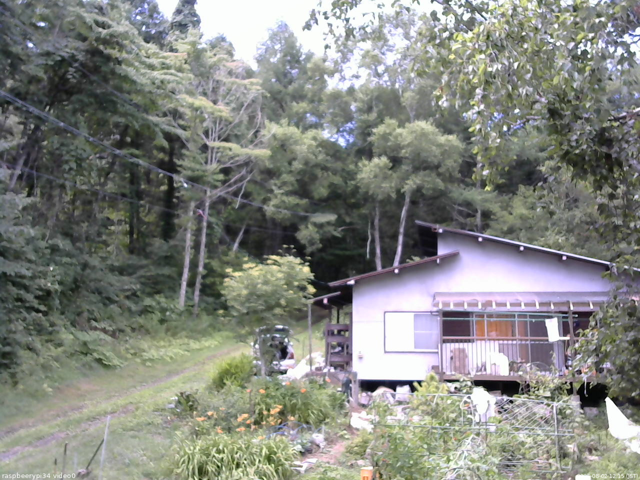 長野県菅平高原 ゆたか山荘 西側(坂上) 2025/08/02 12:15