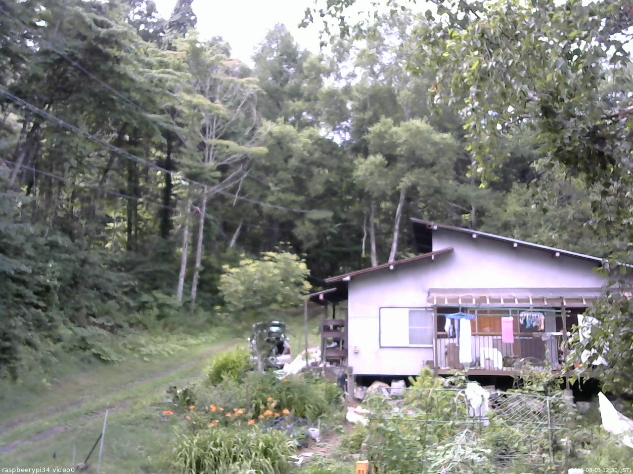 長野県菅平高原 ゆたか山荘 西側(坂上) 2025/08/03 12:30