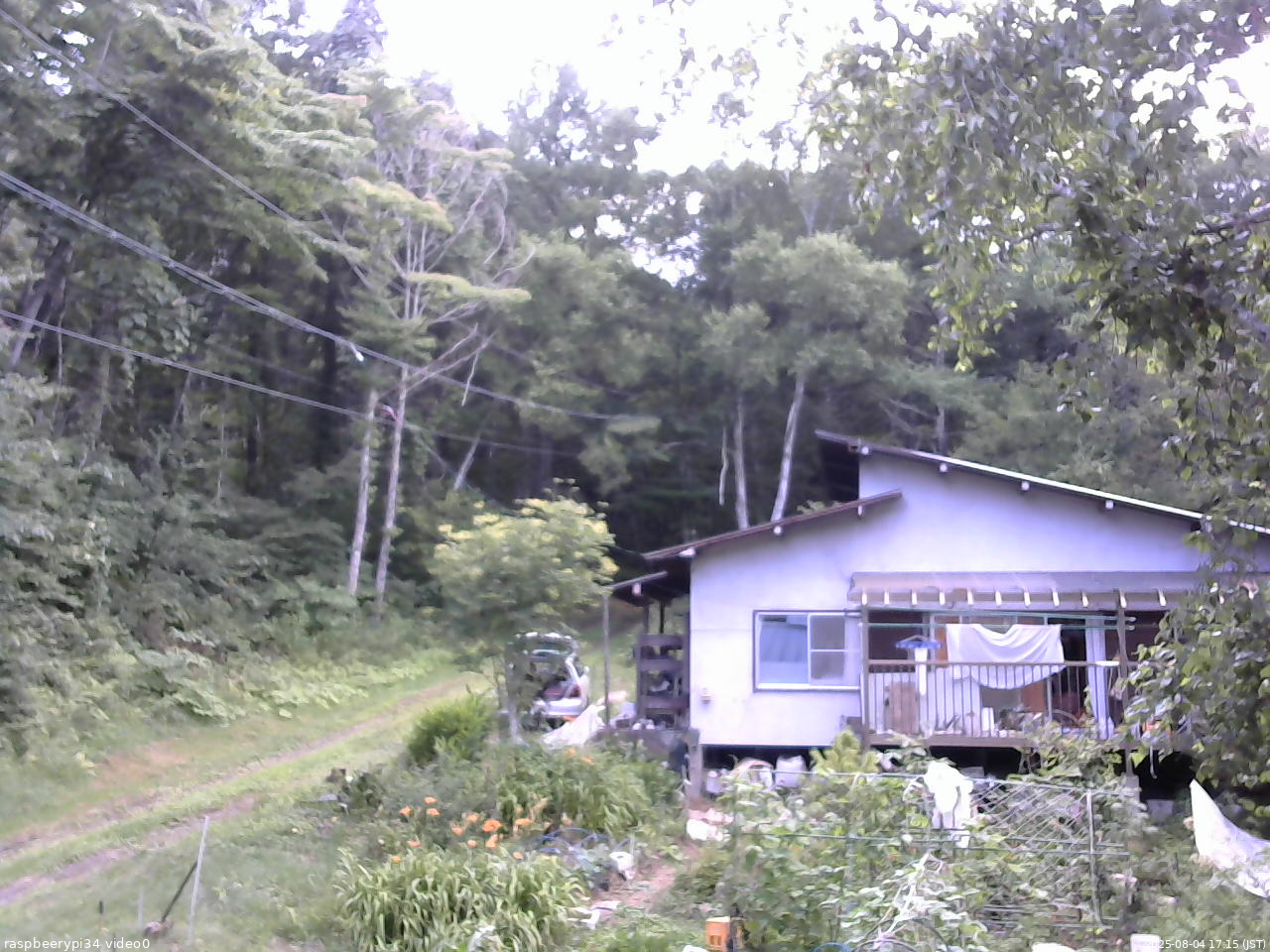 長野県菅平高原 ゆたか山荘 西側(坂上) 2025/08/04 17:15