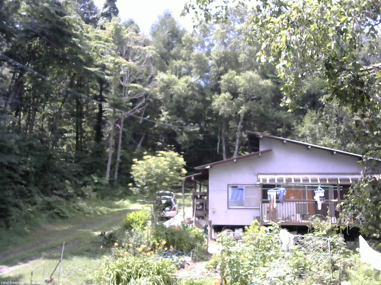長野県菅平高原 ゆたか山荘 西側(坂上) 2025/08/05 12:00