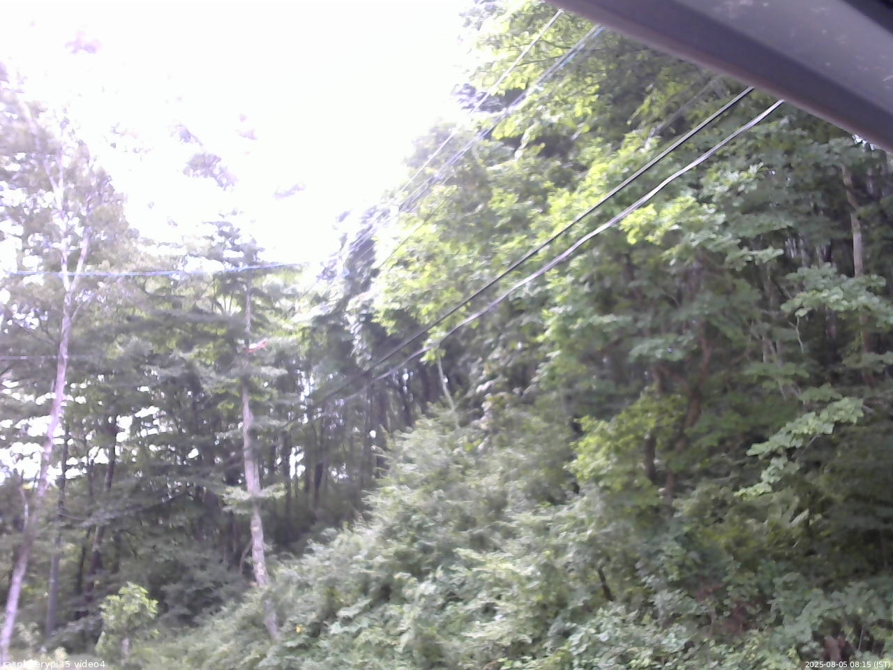 長野県菅平高原 ゆたか山荘 東側上空 2025/08/05 08:15