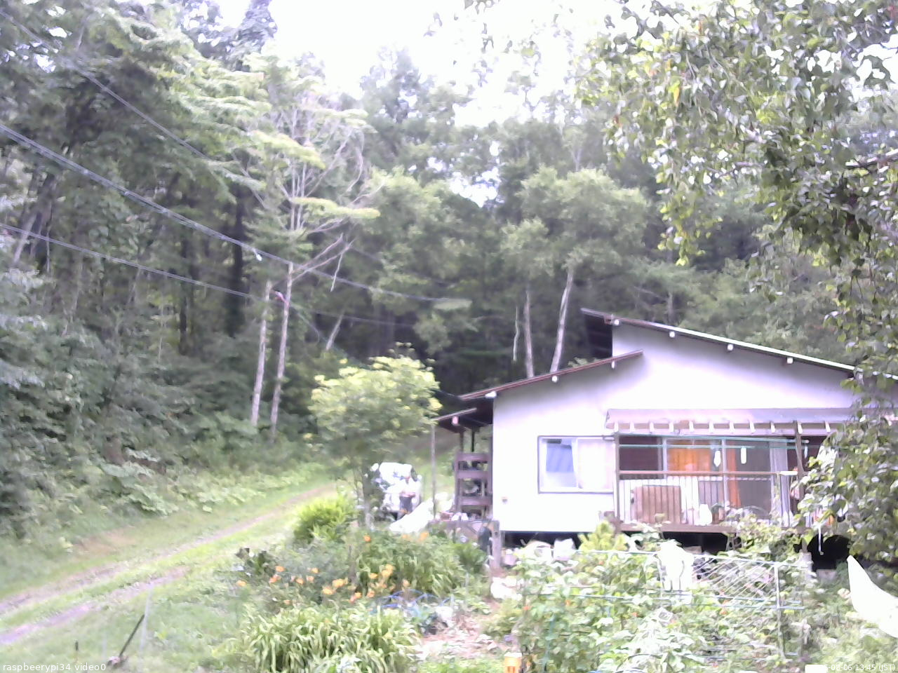 長野県菅平高原 ゆたか山荘 西側(坂上) 2025/08/06 13:45