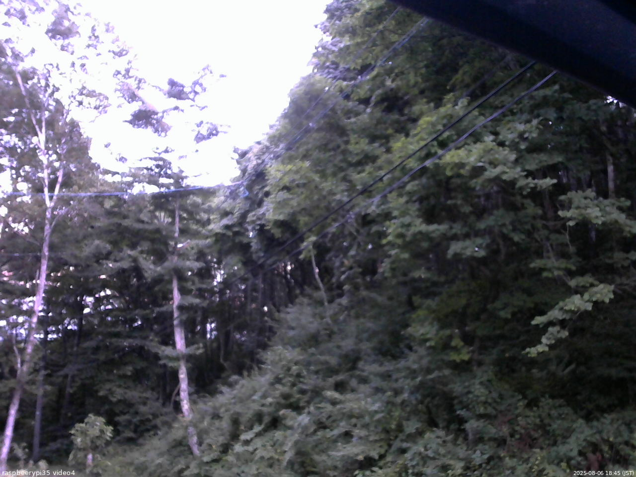 長野県菅平高原 ゆたか山荘 東側上空 2025/08/06 18:45