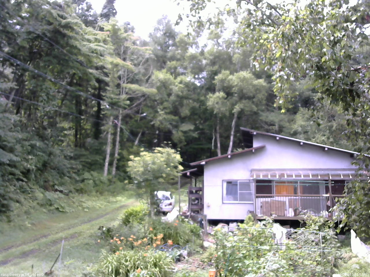長野県菅平高原 ゆたか山荘 西側(坂上) 2025/08/07 12:15