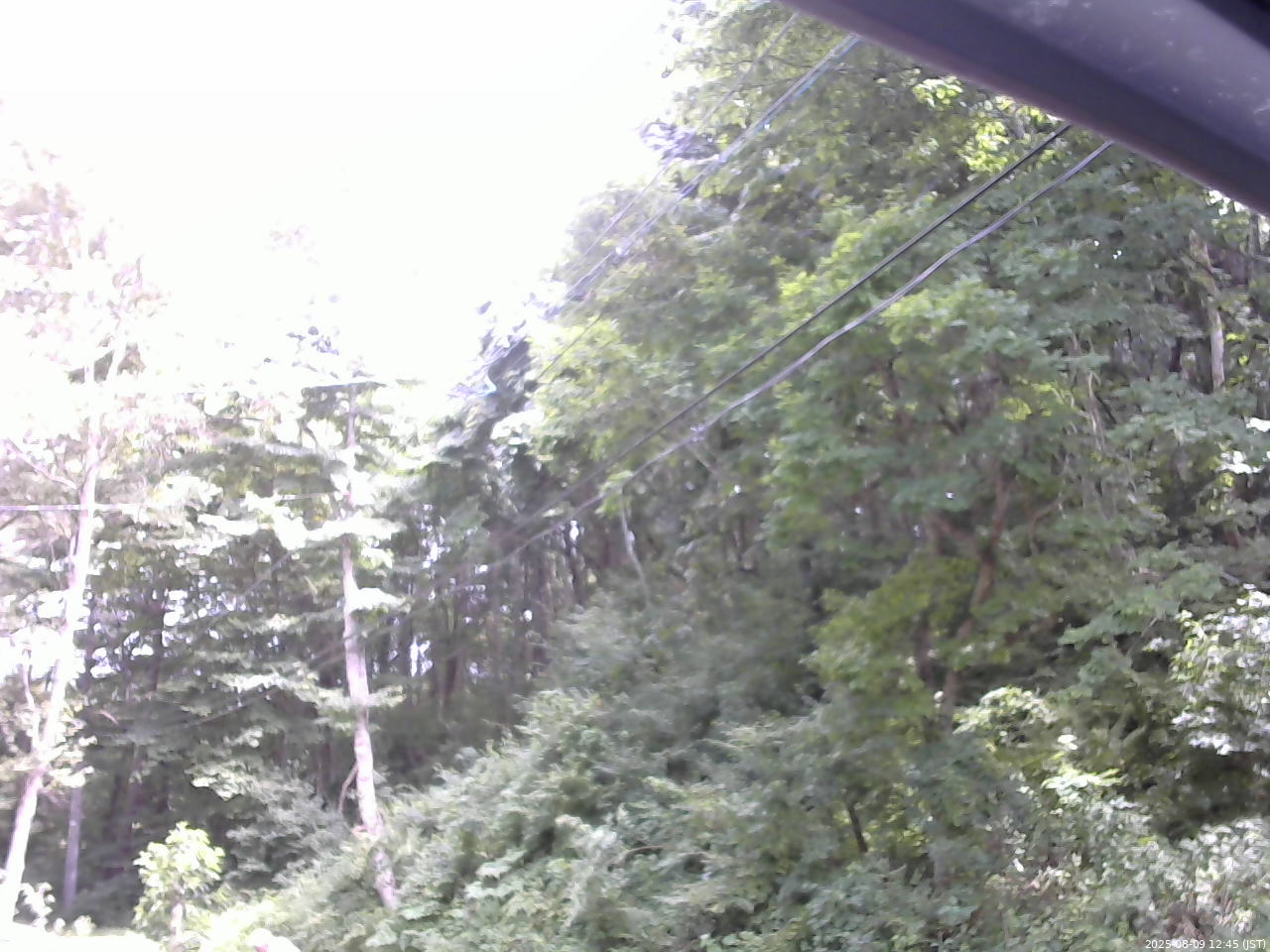 長野県菅平高原 ゆたか山荘 東側上空 2025/08/09 12:45