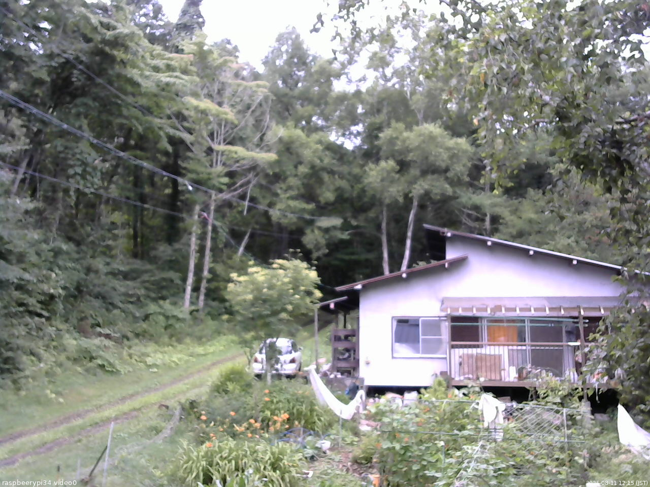 長野県菅平高原 ゆたか山荘 西側(坂上) 2025/08/11 12:15