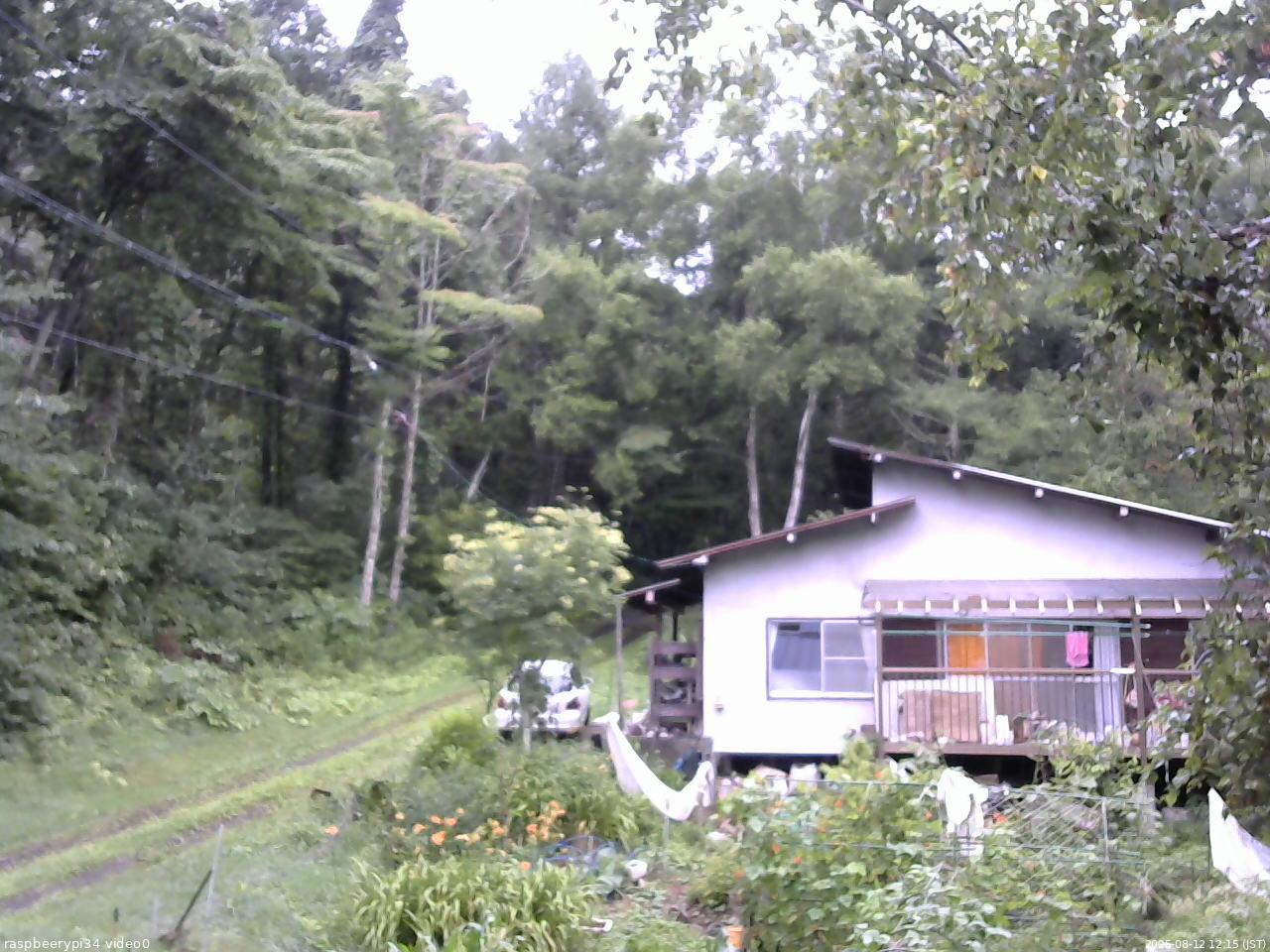 長野県菅平高原 ゆたか山荘 西側(坂上) 2025/08/12 12:15