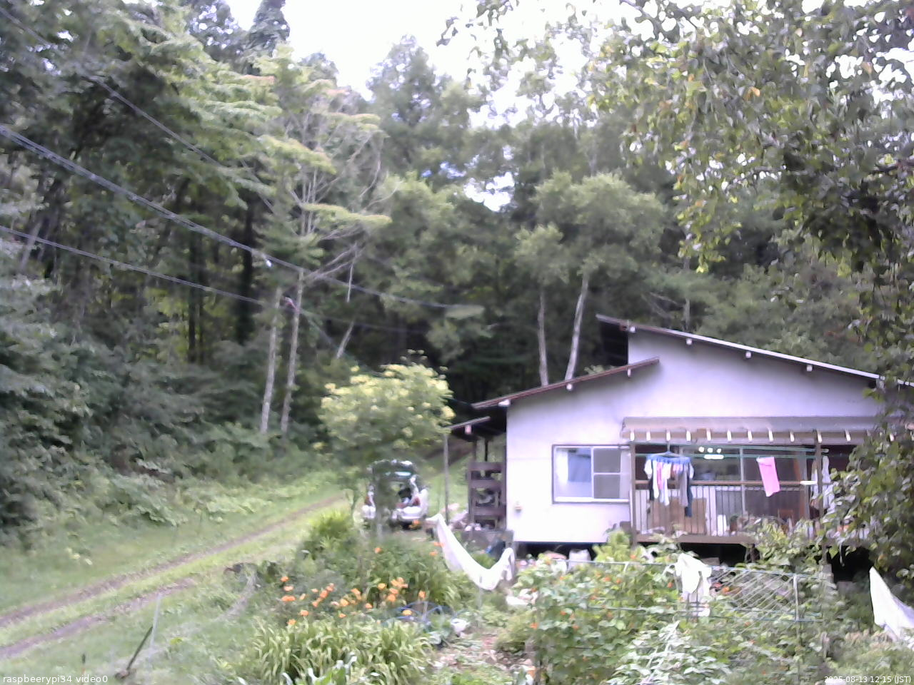 長野県菅平高原 ゆたか山荘 西側(坂上) 2025/08/13 12:15