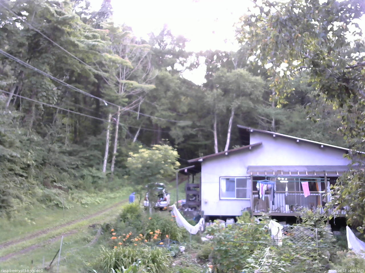 長野県菅平高原 ゆたか山荘 西側(坂上) 2025/08/13 16:45