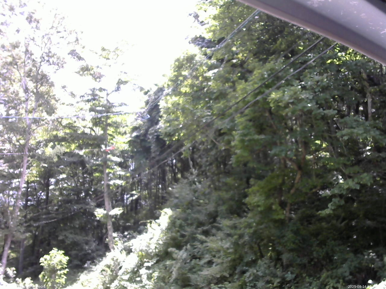 長野県菅平高原 ゆたか山荘 東側上空 2025/08/14 10:15