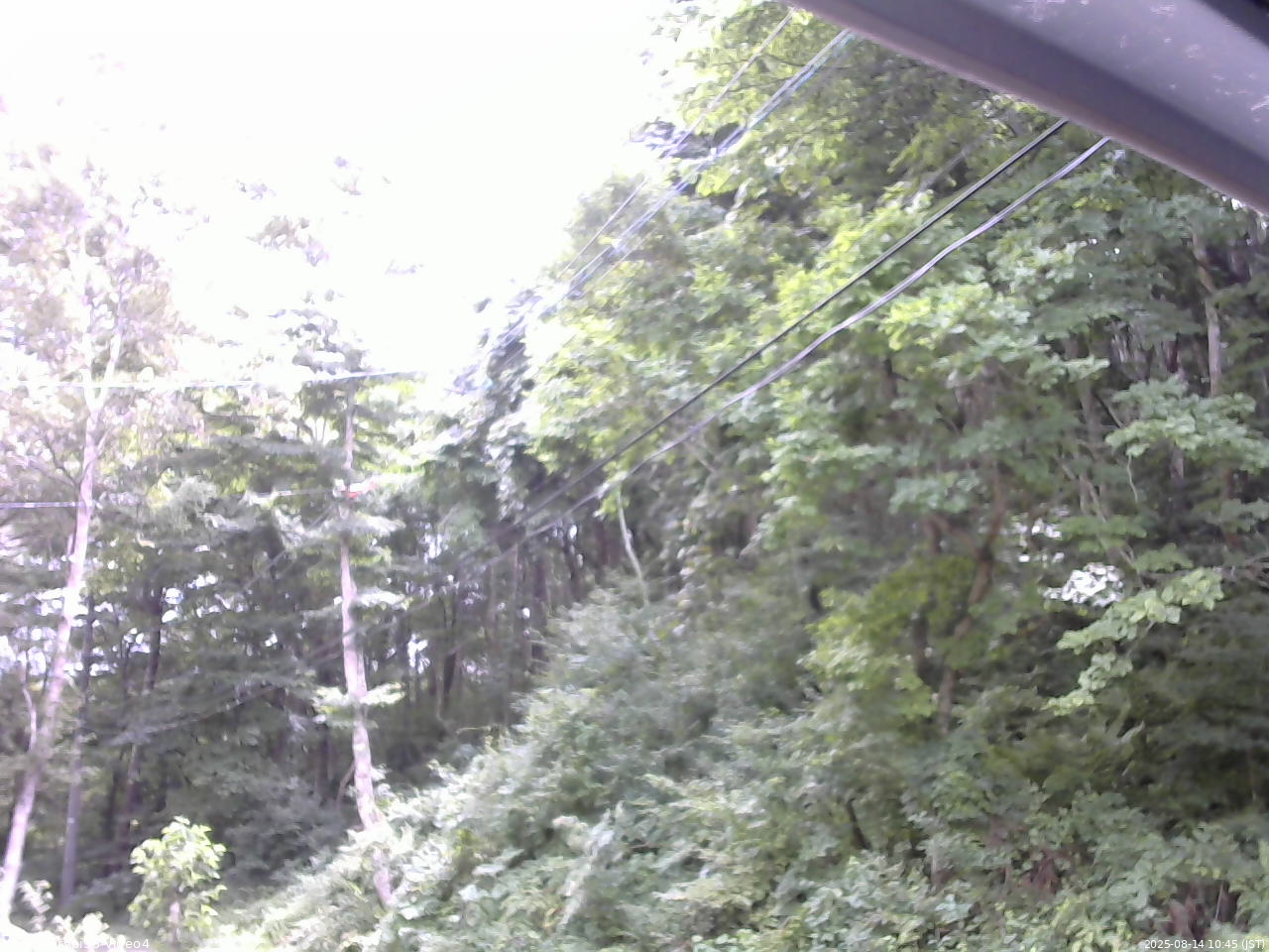 長野県菅平高原 ゆたか山荘 東側上空 2025/08/14 10:45