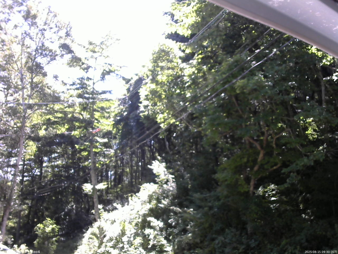 長野県菅平高原 ゆたか山荘 東側上空 2025/08/15 09:30