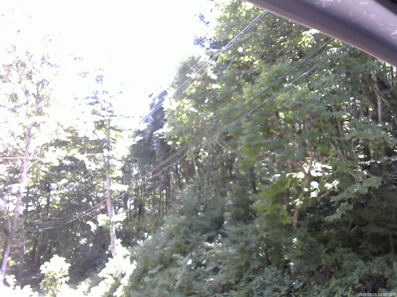 長野県菅平高原 ゆたか山荘 東側上空 2025/08/15 11:00