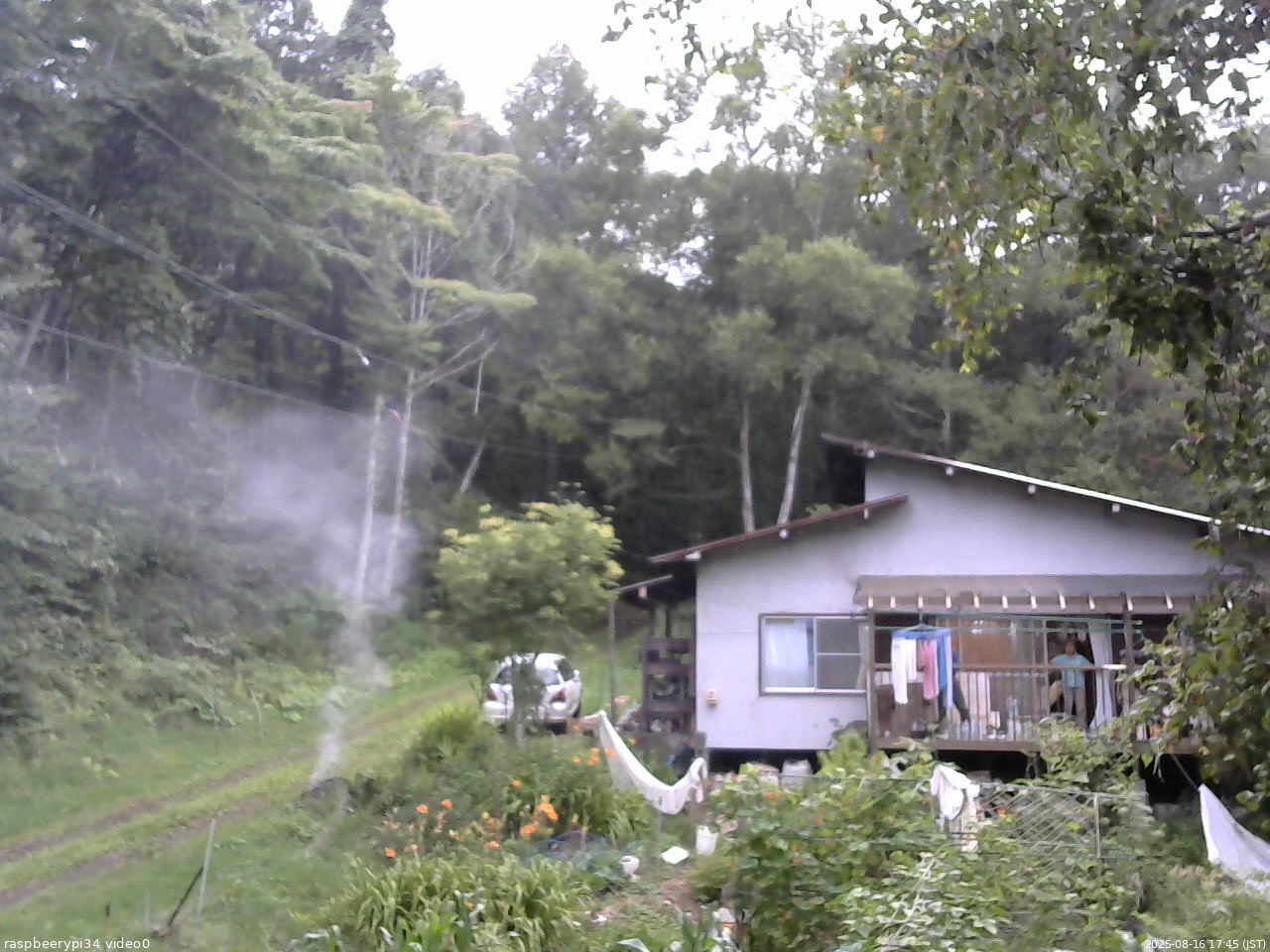 長野県菅平高原 ゆたか山荘 西側(坂上) 2025/08/16 17:45