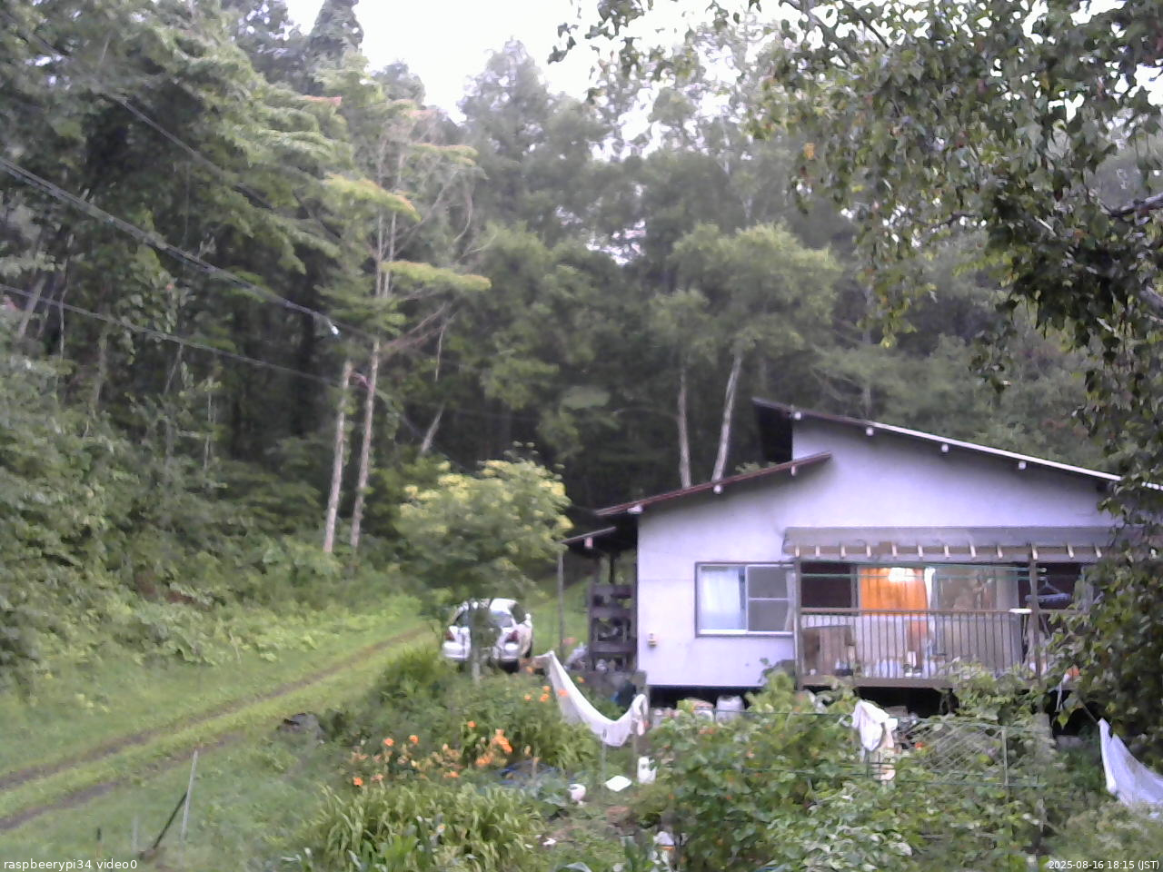 長野県菅平高原 ゆたか山荘 西側(坂上) 2025/08/16 18:15