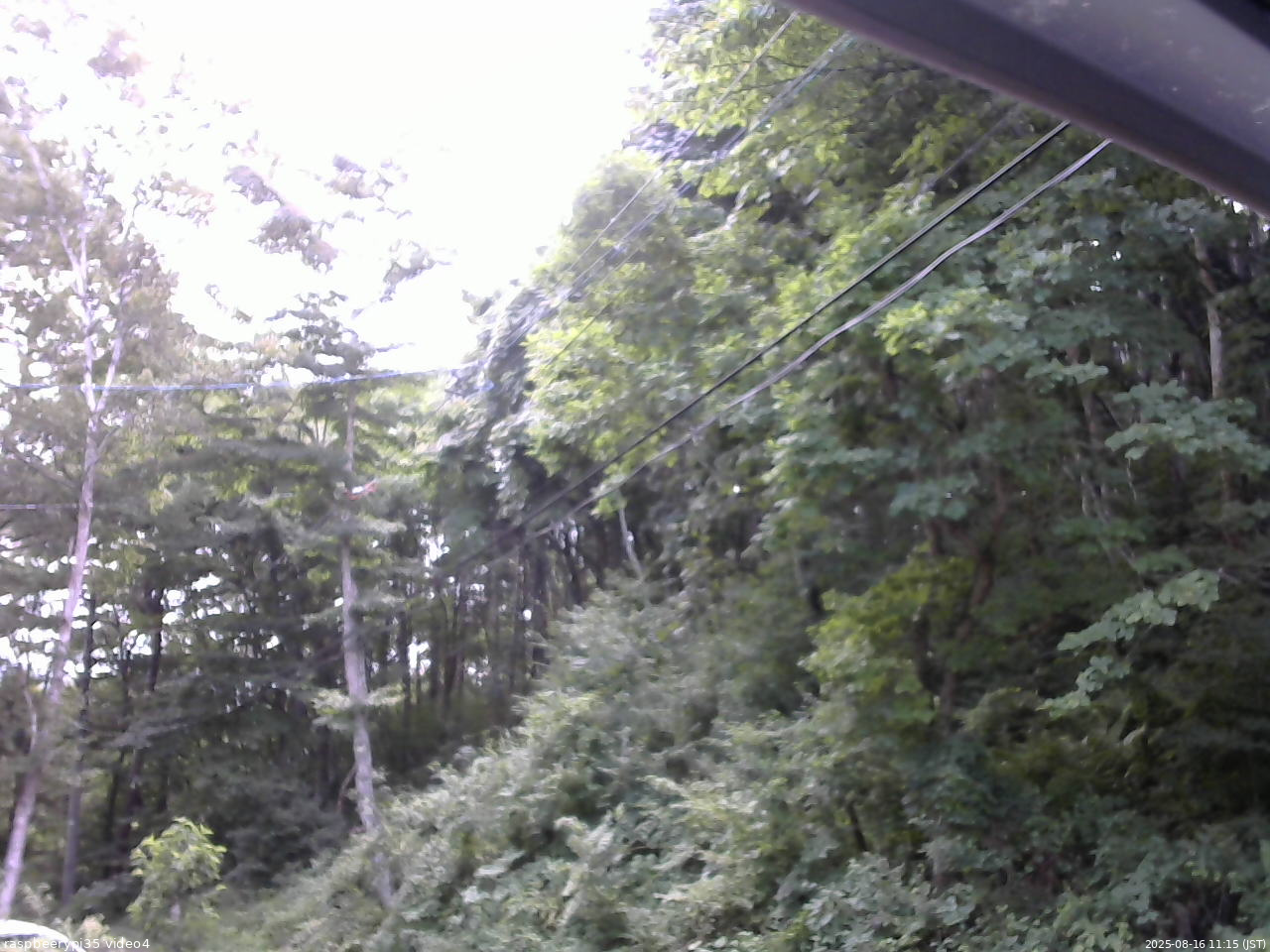 長野県菅平高原 ゆたか山荘 東側上空 2025/08/16 11:15