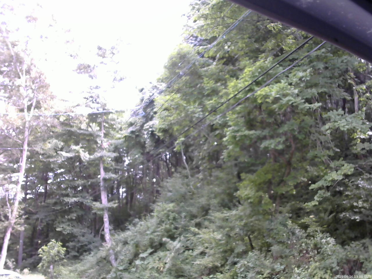 長野県菅平高原 ゆたか山荘 東側上空 2025/08/16 13:00