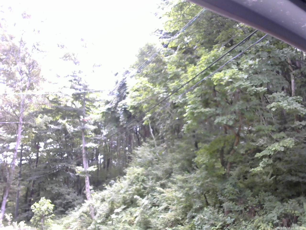 長野県菅平高原 ゆたか山荘 東側上空 2025/08/18 11:00