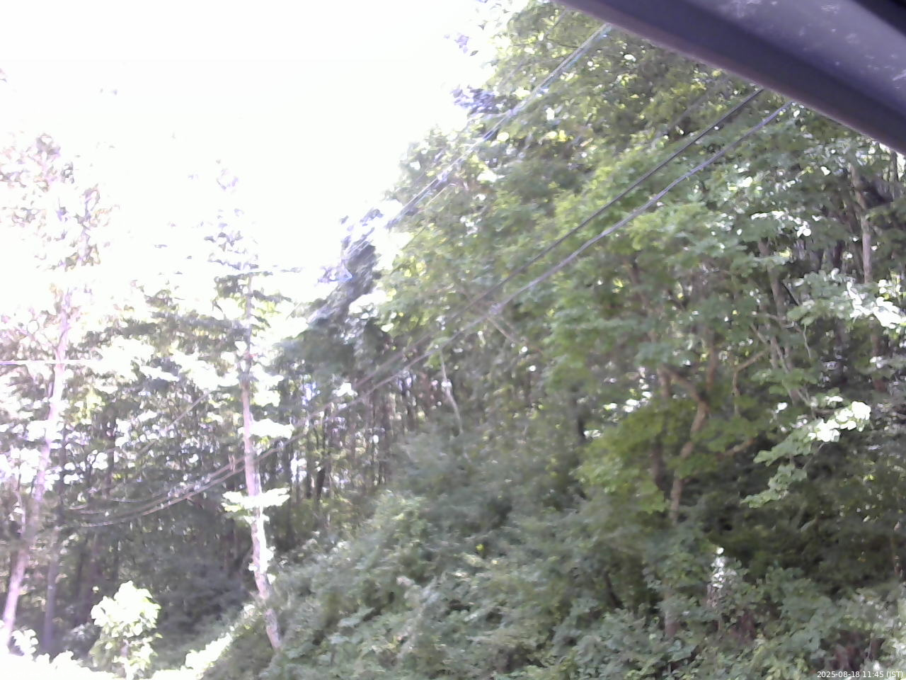 長野県菅平高原 ゆたか山荘 東側上空 2025/08/18 11:45