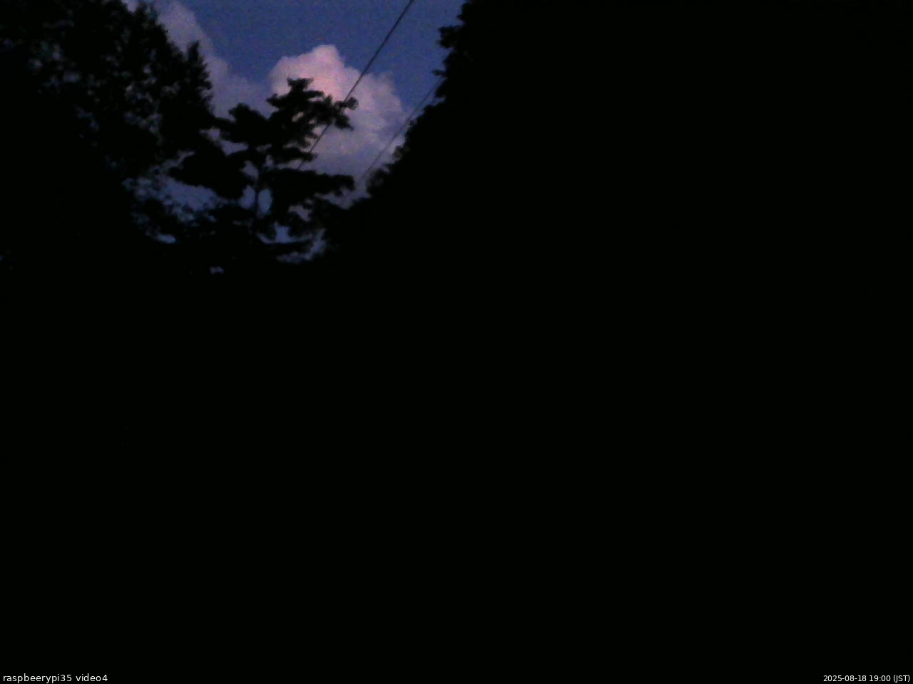長野県菅平高原 ゆたか山荘 東側上空 2025/08/18 19:00