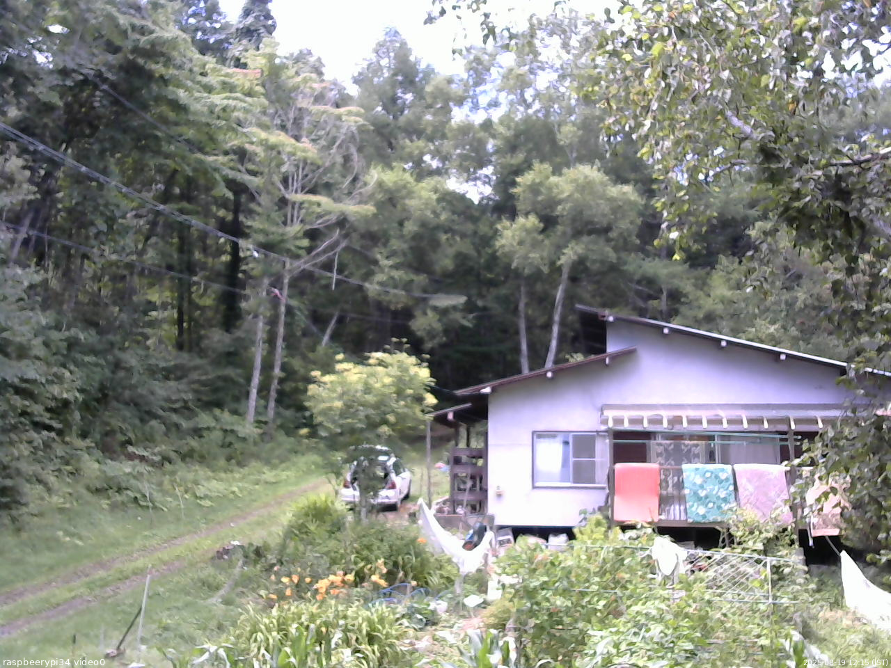 長野県菅平高原 ゆたか山荘 西側(坂上) 2025/08/19 12:15