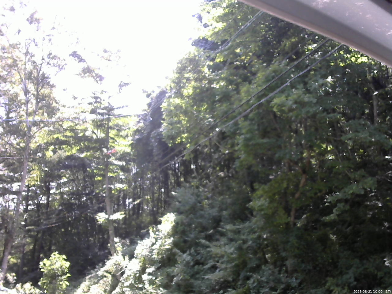 長野県菅平高原 ゆたか山荘 東側上空 2025/08/21 10:00