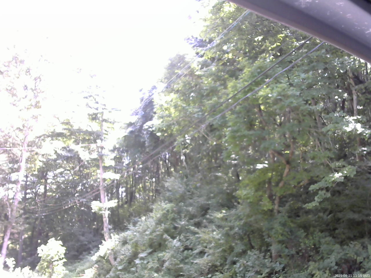 長野県菅平高原 ゆたか山荘 東側上空 2025/08/21 11:15