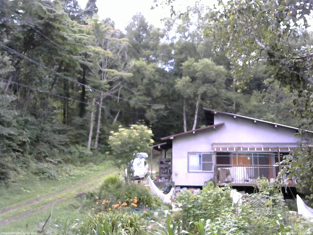 長野県菅平高原 ゆたか山荘 西側(坂上) 2025/08/22 12:15