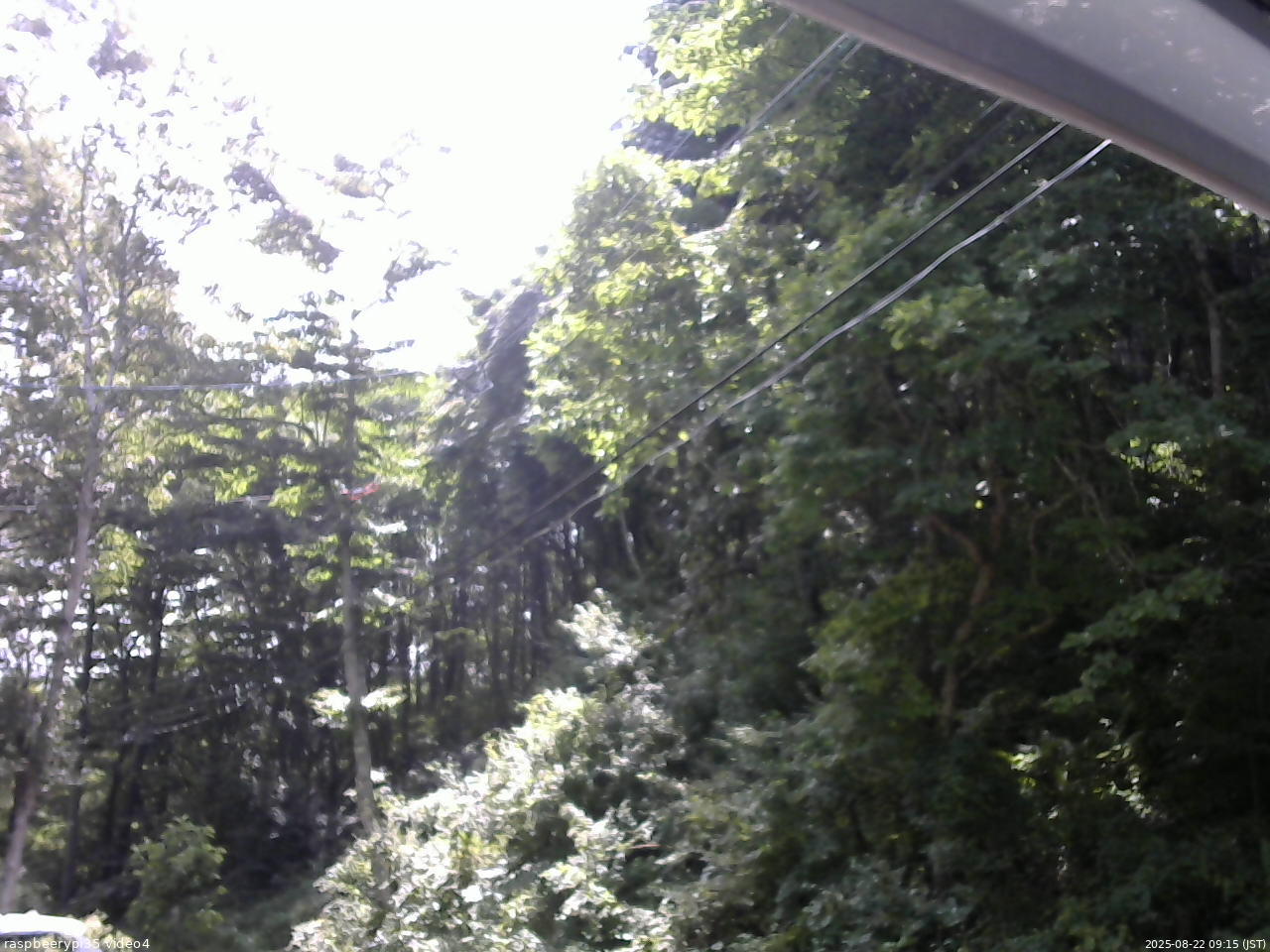 長野県菅平高原 ゆたか山荘 東側上空 2025/08/22 09:15