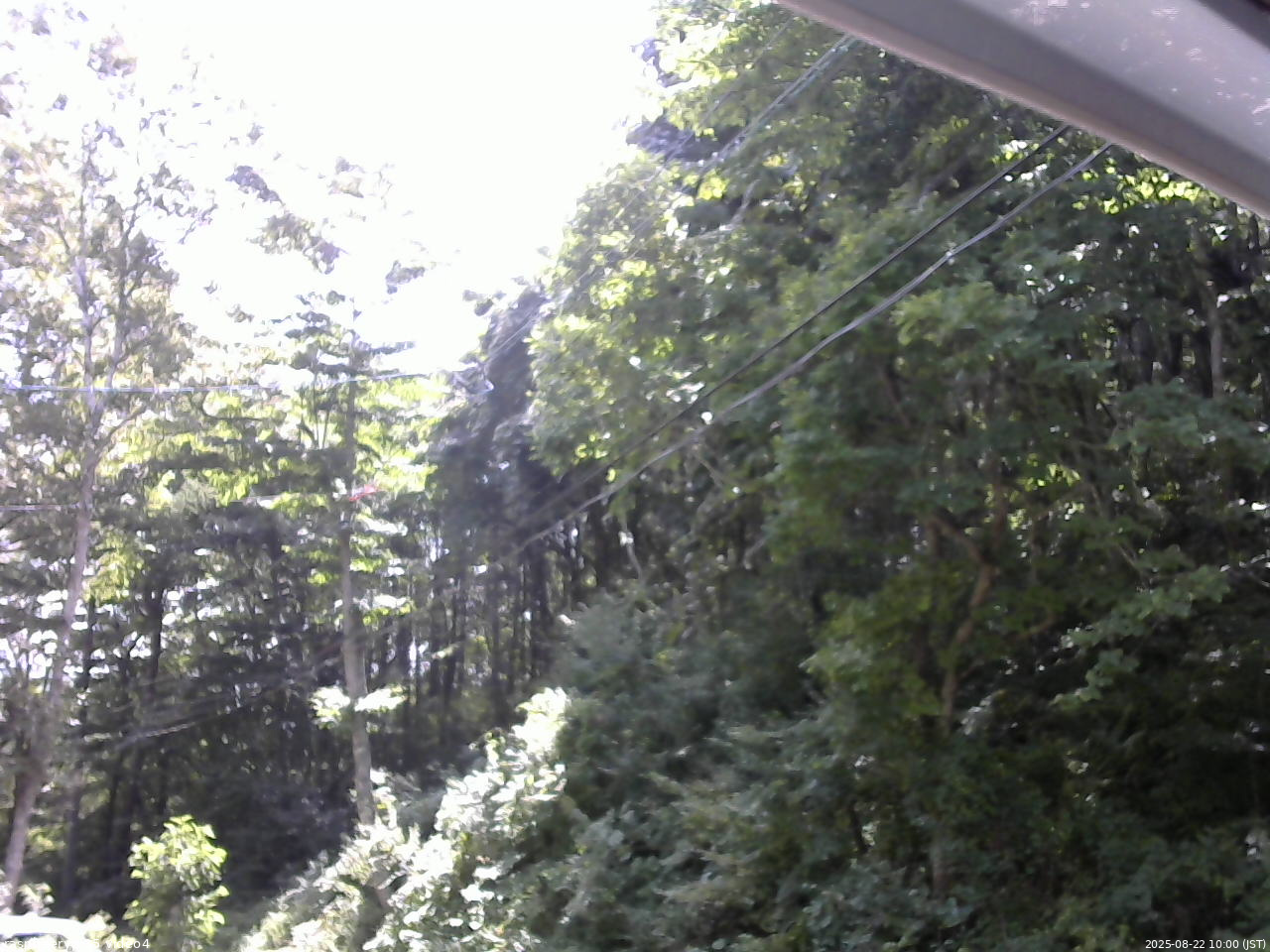長野県菅平高原 ゆたか山荘 東側上空 2025/08/22 10:00