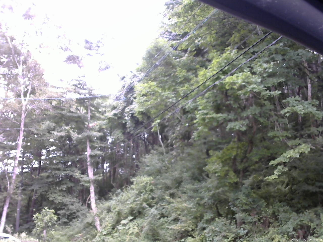 長野県菅平高原 ゆたか山荘 東側上空 2025/08/22 12:30