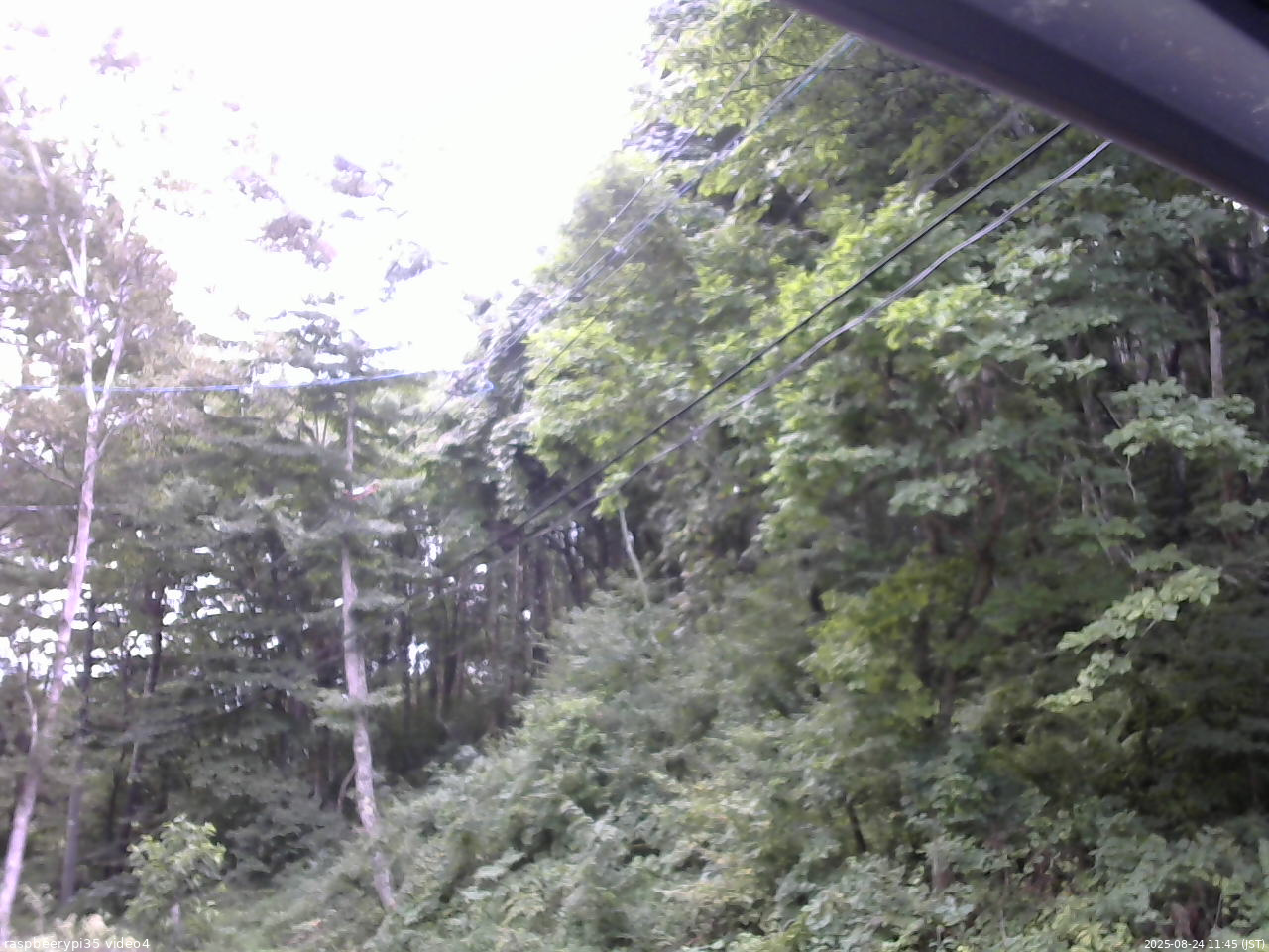 長野県菅平高原 ゆたか山荘 東側上空 2025/08/24 11:45