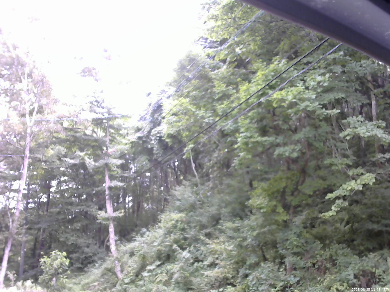 長野県菅平高原 ゆたか山荘 東側上空 2025/08/25 11:45