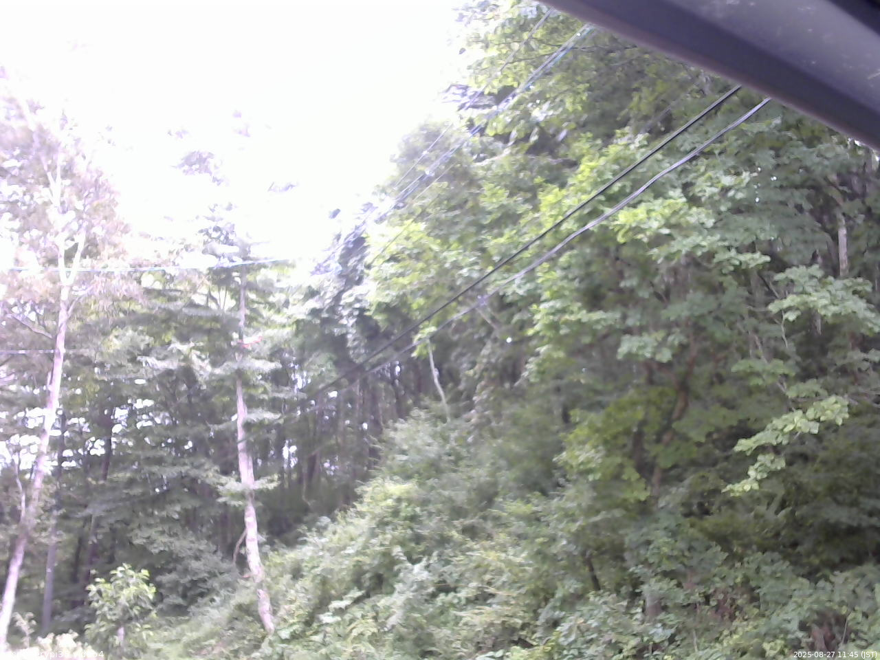 長野県菅平高原 ゆたか山荘 東側上空 2025/08/27 11:45