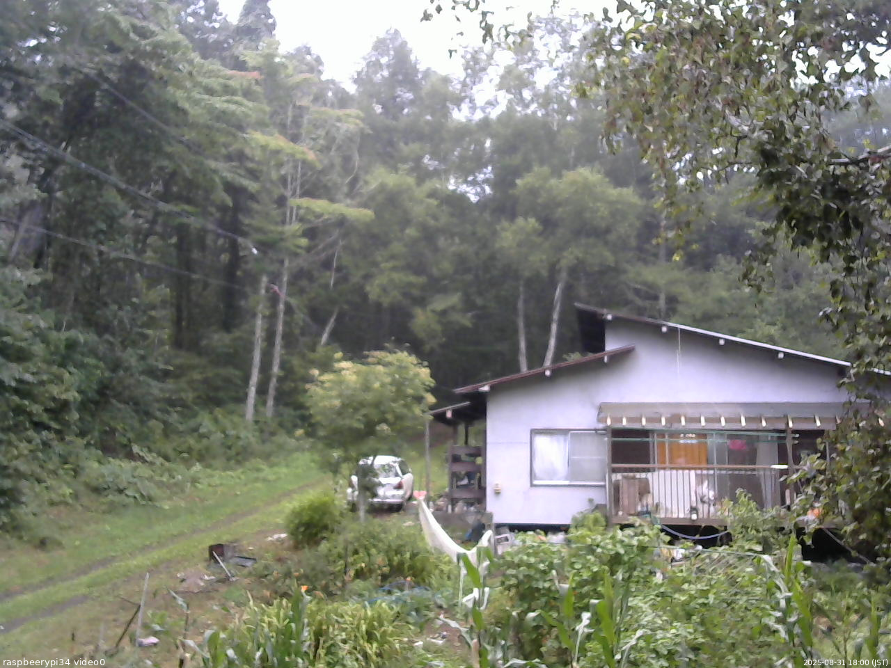 長野県菅平高原 ゆたか山荘 西側(坂上) 2025/08/31 18:00