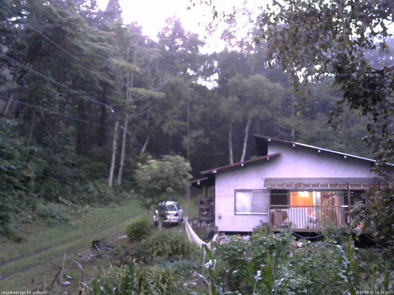 長野県菅平高原 ゆたか山荘 西側(坂上) 2025/08/31 18:15