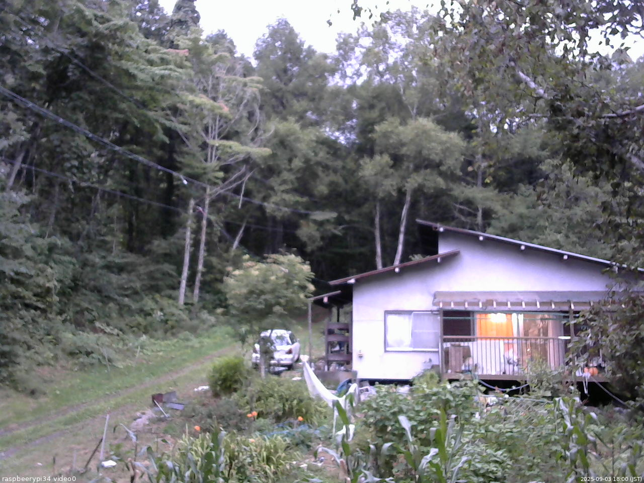 長野県菅平高原 ゆたか山荘 西側(坂上) 2025/09/03 18:00