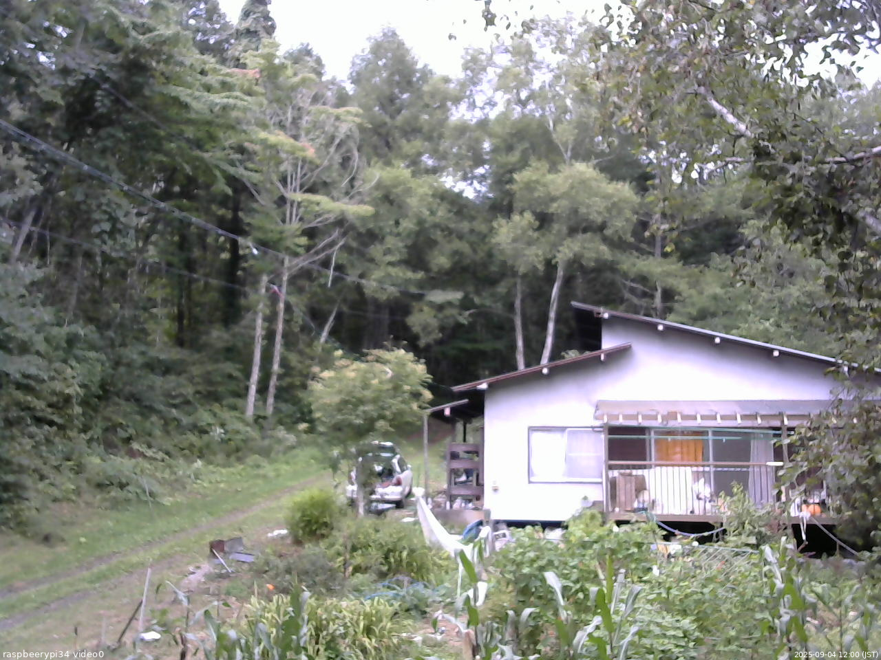 長野県菅平高原 ゆたか山荘 西側(坂上) 2025/09/04 12:00