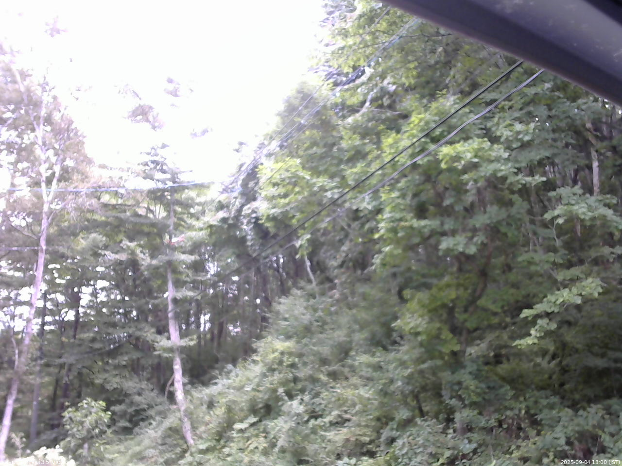 長野県菅平高原 ゆたか山荘 東側上空 2025/09/04 13:00