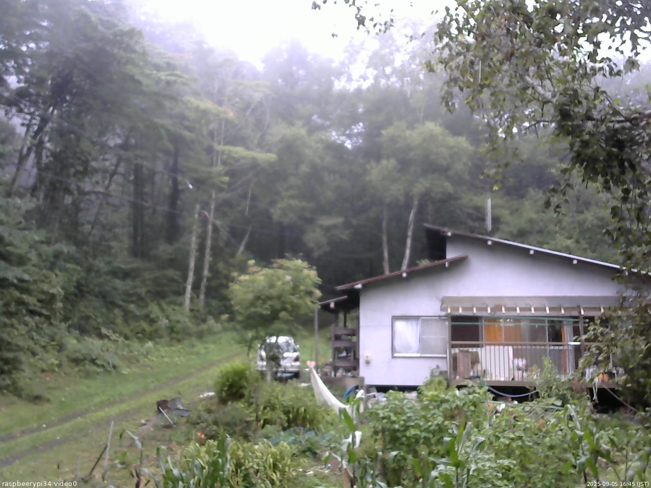 長野県菅平高原 ゆたか山荘 西側(坂上) 2025/09/05 16:45