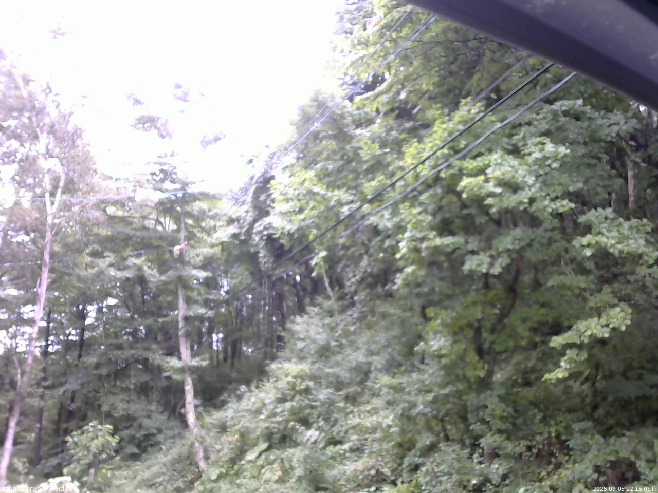 長野県菅平高原 ゆたか山荘 東側上空 2025/09/05 12:15