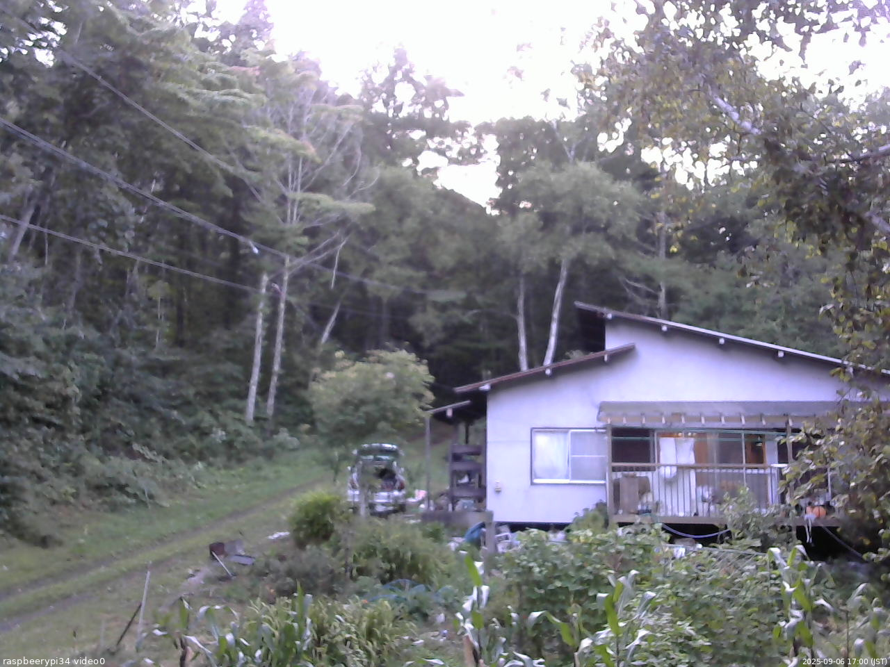 長野県菅平高原 ゆたか山荘 西側(坂上) 2025/09/06 17:00