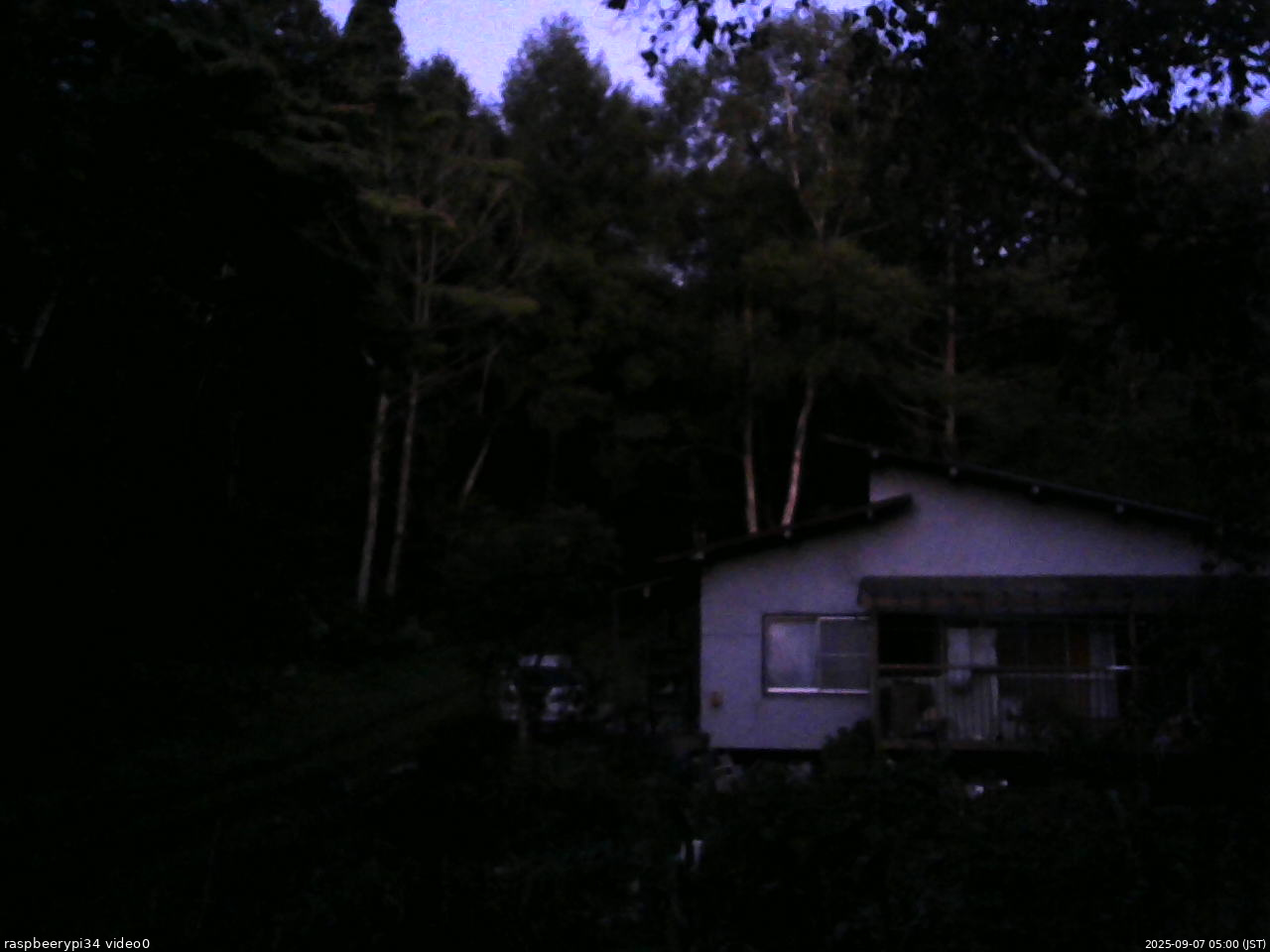 長野県菅平高原 ゆたか山荘 西側(坂上) 2025/09/07 05:00