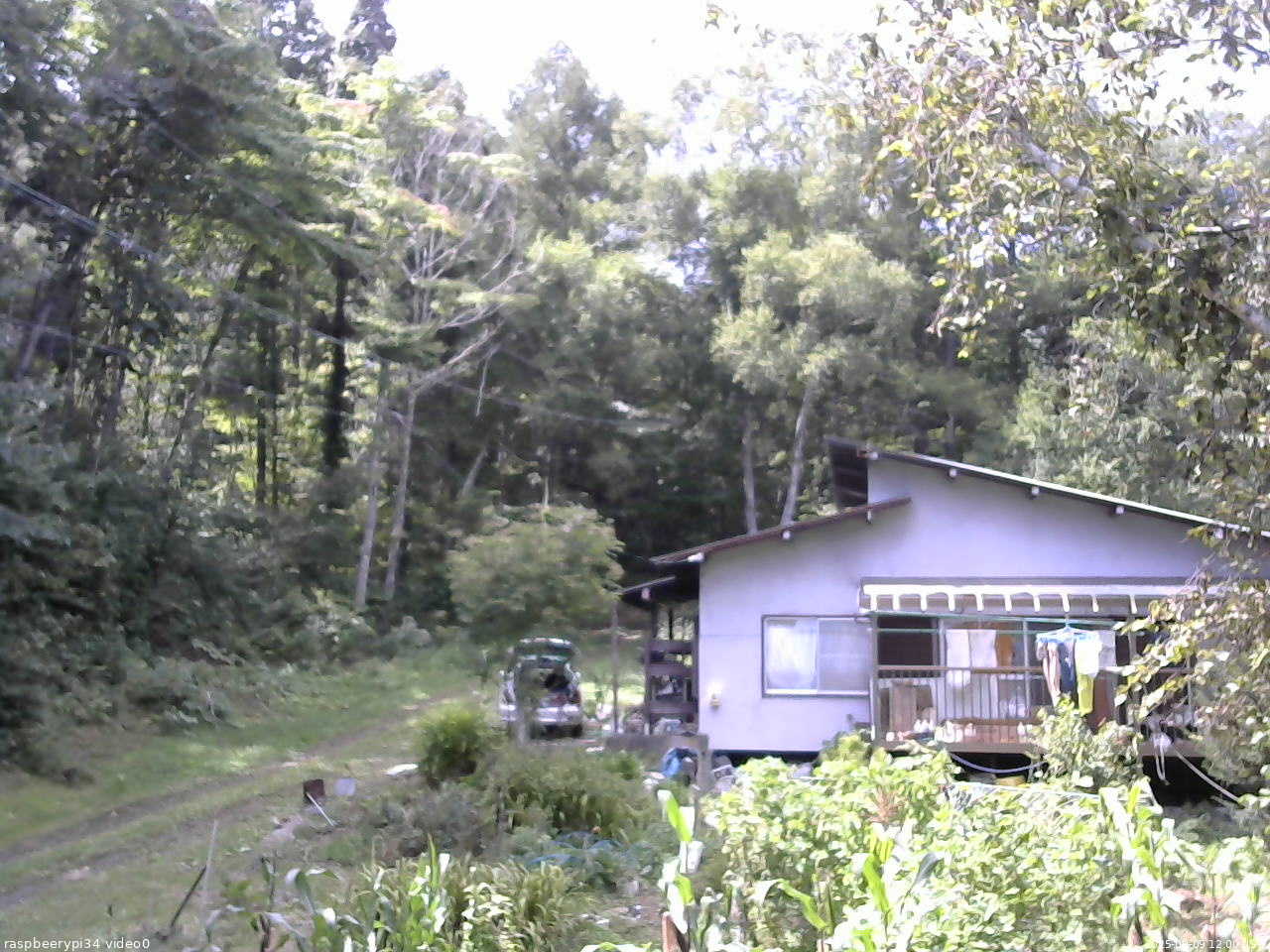 長野県菅平高原 ゆたか山荘 西側(坂上) 2025/09/09 12:00