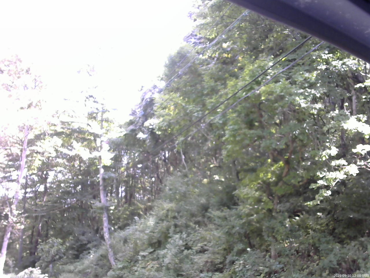 長野県菅平高原 ゆたか山荘 東側上空 2025/09/10 12:00