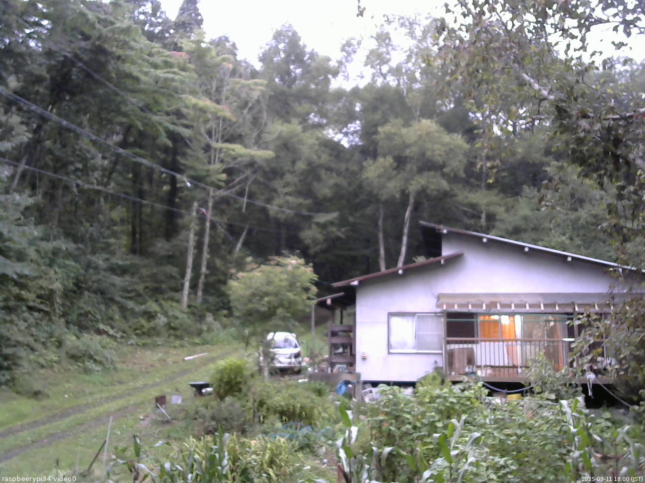 長野県菅平高原 ゆたか山荘 西側(坂上) 2025/09/11 18:00