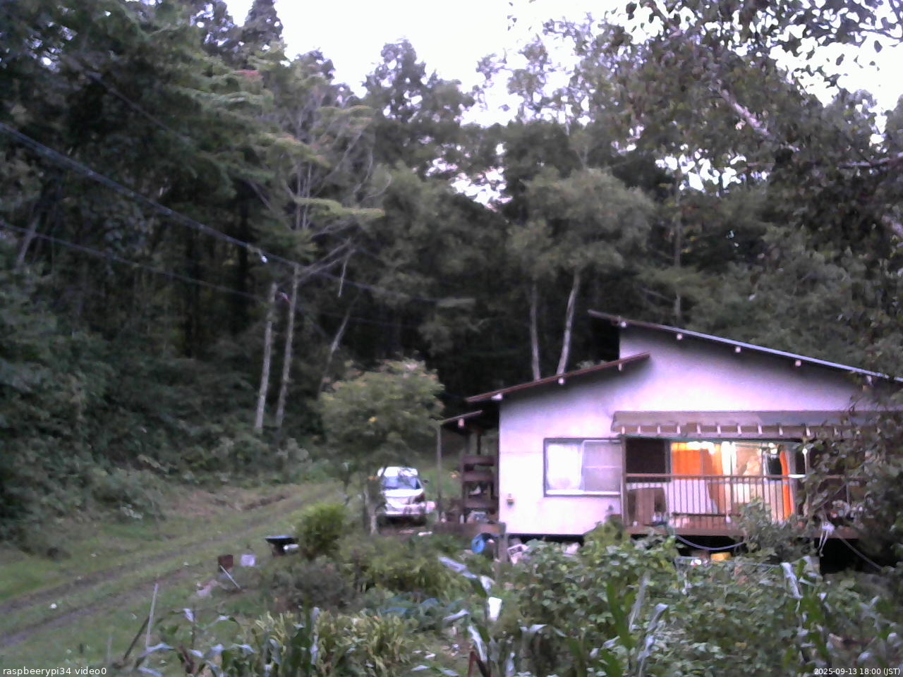 長野県菅平高原 ゆたか山荘 西側(坂上) 2025/09/13 18:00